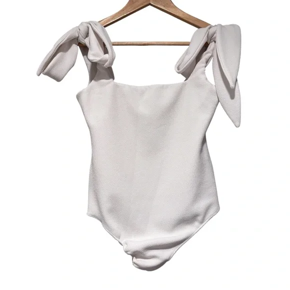 Show me your MuMu Gidget Bodysuit White Size Medium - Picture 5 of 13